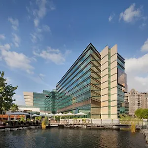 מלון Jumeirah Creekside, דובאי